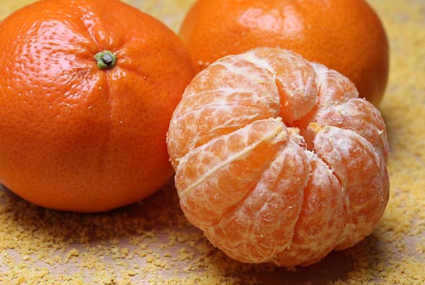 🍊 橘子：維生素C滿滿，冬季必備水果！🍊